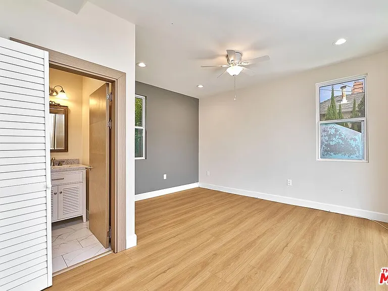 823 Lorraine Blvd — Photo 23