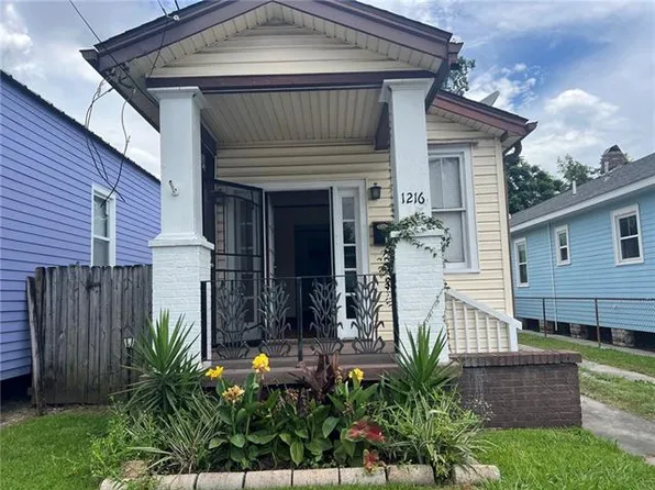 1216 Leonidas St, New Orleans, LA 70118