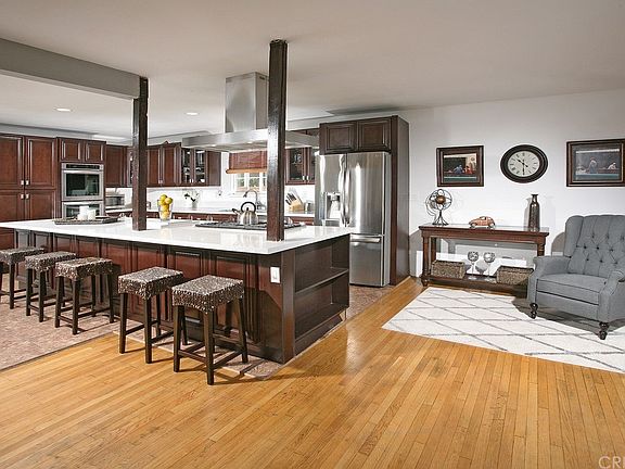 4th image of 7641 Eton Ave