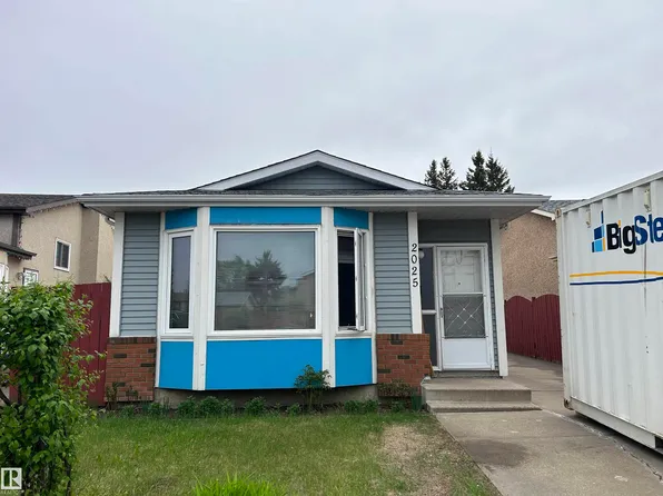 2025 108th St NW, Edmonton, AB T6J 5V4