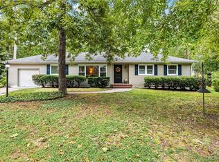 225 Biltmore Dr, Colonial Heights, VA 23834