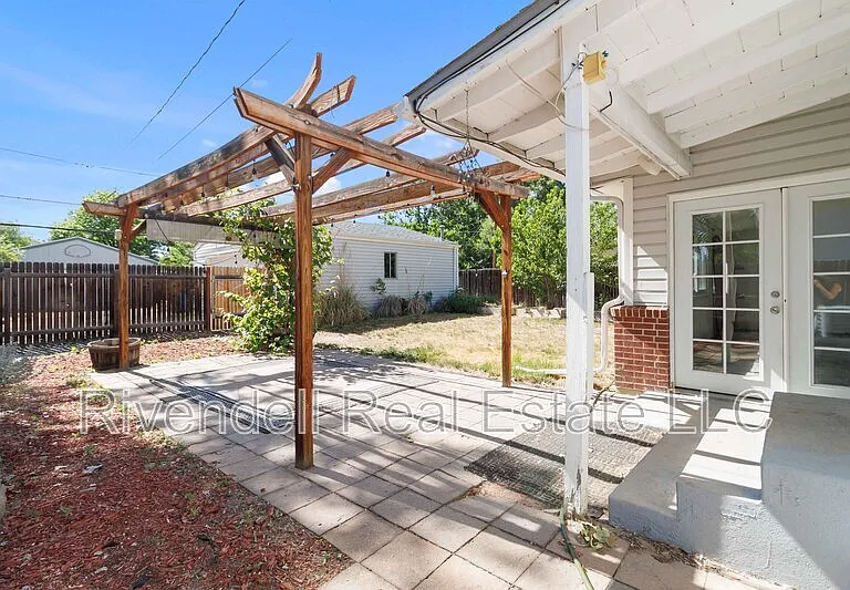 2279 Kendall St — Photo 16