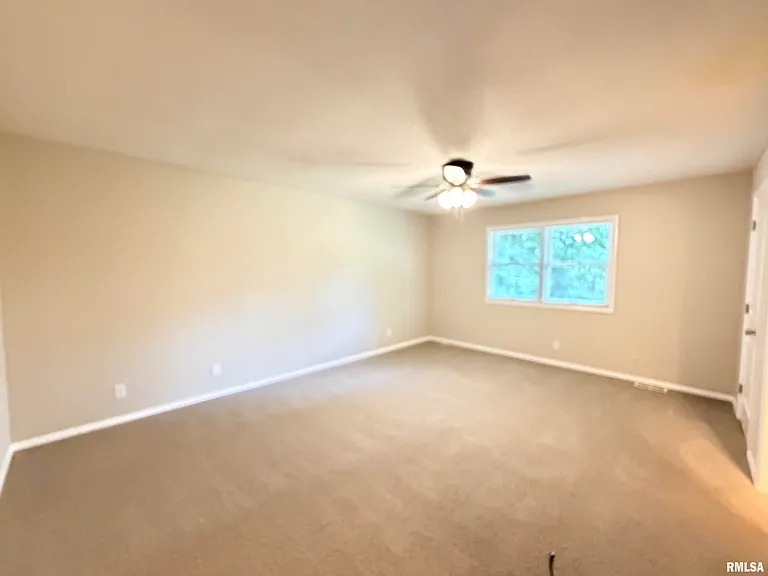 122 W Morningside Dr — Photo 29