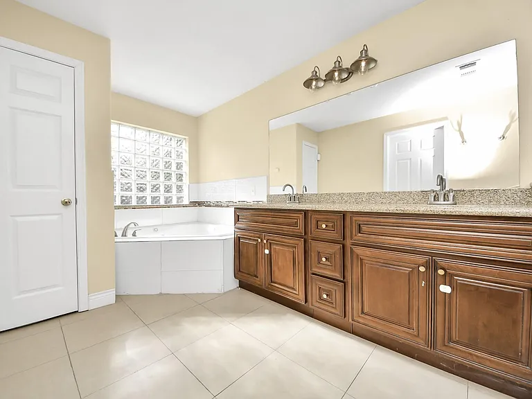 5618 Painted Trail Dr — Photo 13