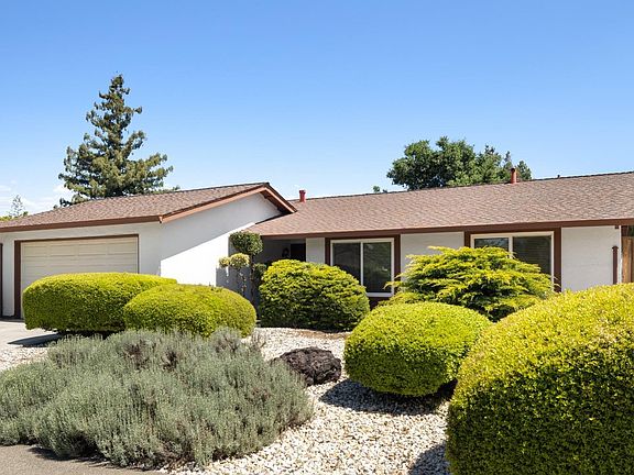 3rd image of 4416 Rockwood Avenue
