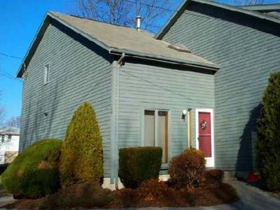 120 Lake St, Cranston, RI, 02910