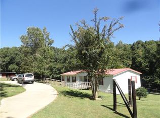 13 Yocom Ln, Saint Joseph, TN 38481