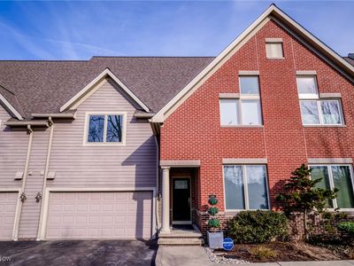 2496 Fairmount Blvd, Cleveland Heights, OH, 44106