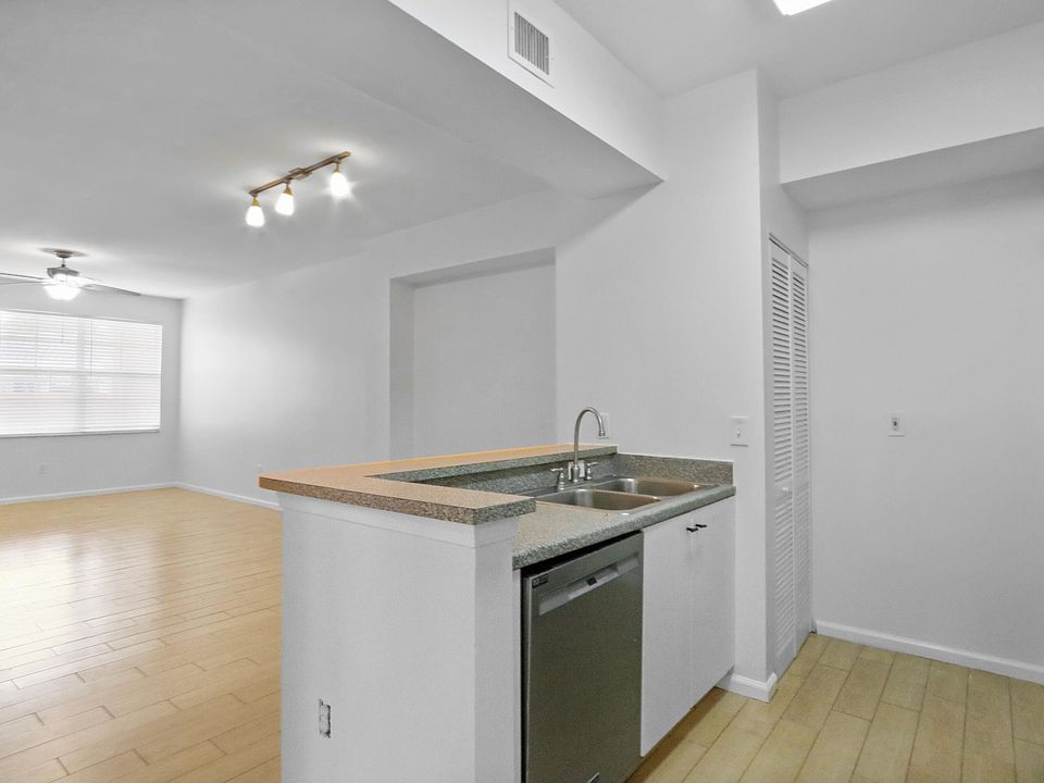 1st image of 4784 S Central Boulevard #10