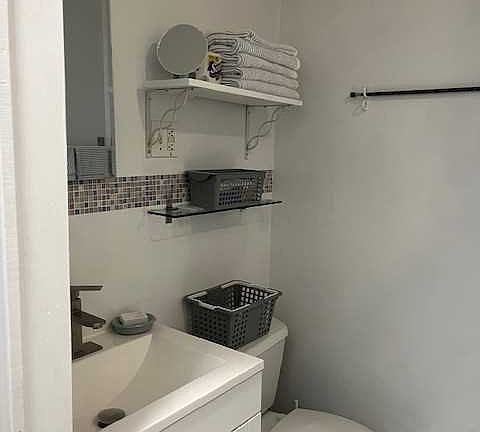 4th image of 371-375 Anderson Ave #3