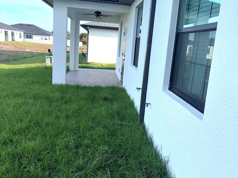 1112 Gilbert Ave S #1 — Photo 13