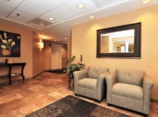 5360 N Lowell Ave APT 505, Chicago, IL 60630
