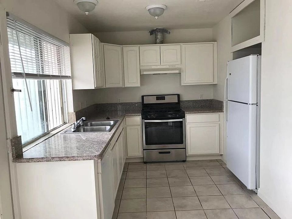 1st image of 3908 Milford Pl