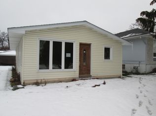 1528 Ridgeway Ave, Round Lake Beach, IL 60073