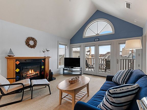 3rd image of 10673 Regatta Way Unit 4541