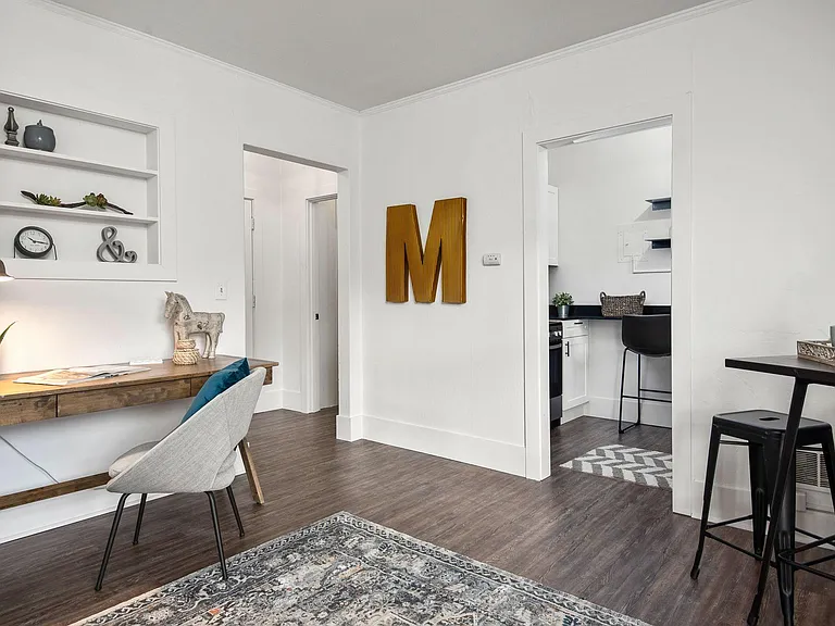 Madrona Apartments — Photo 8