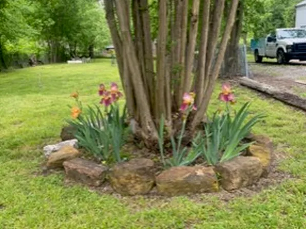 307 E Bois D Arc St, Leonard, TX 75452