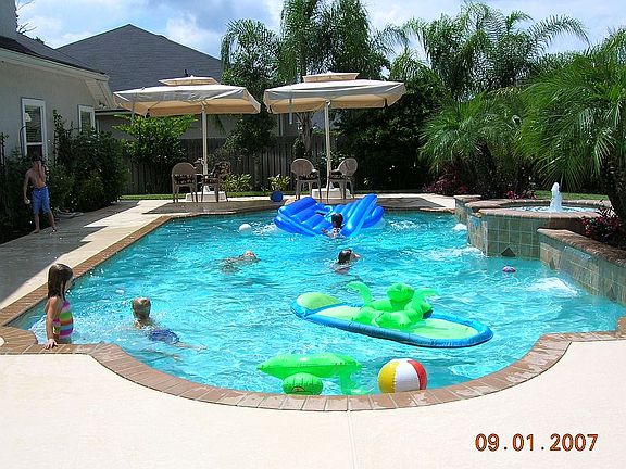 17x34 pool/ water features 