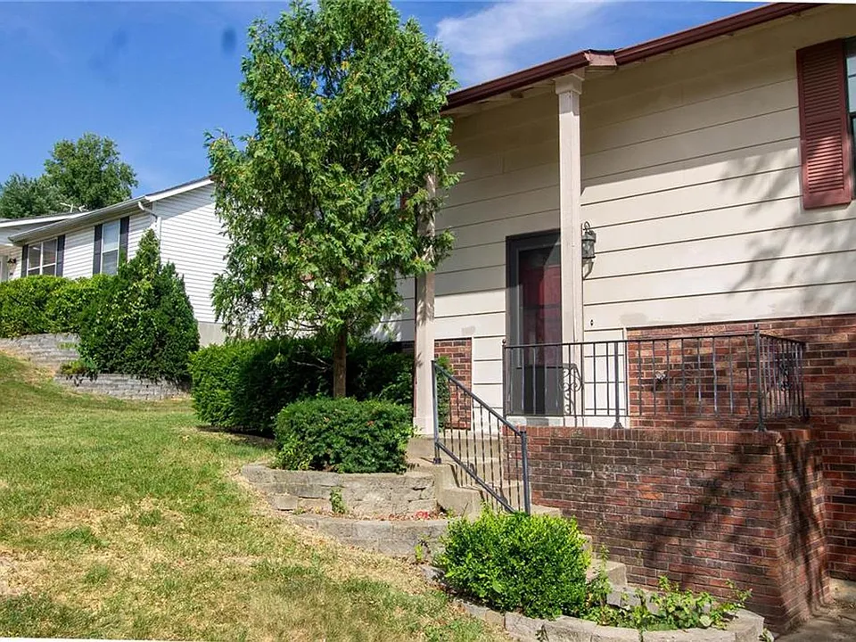 18 Brooker Ct