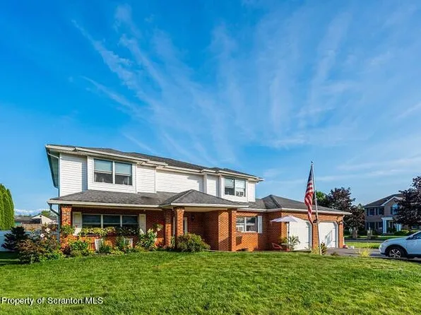 201 Amity Ave, Old Forge, PA 18518