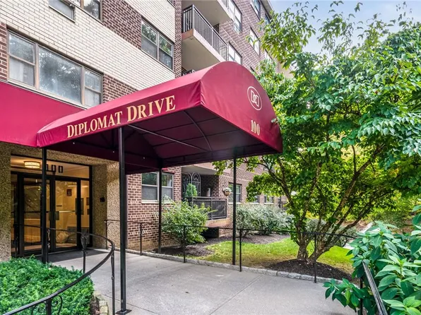 100 Diplomat Drive #6D, Mount Kisco, NY 10549