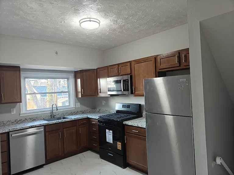 7423 Kalton Ct — Photo 7
