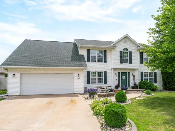 2600 Hearthstone Dr, Oshkosh, WI 54901