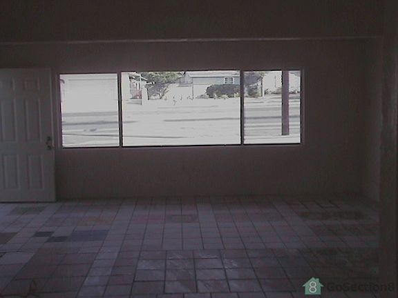 4th image of 1834 Skyline Dr