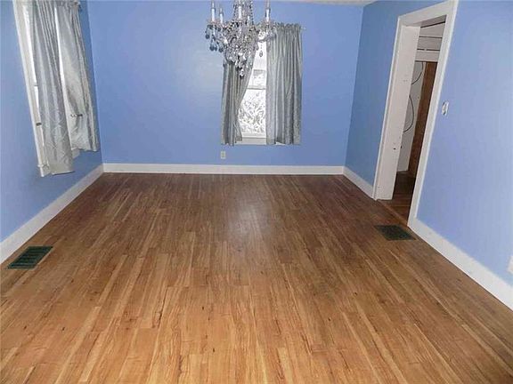 4th image of 335 Highland Ave