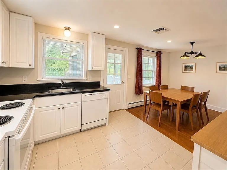 1282 Central Ave — Photo 3