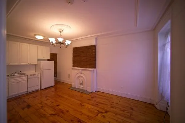 Rented by Alta Real Estate | media 38