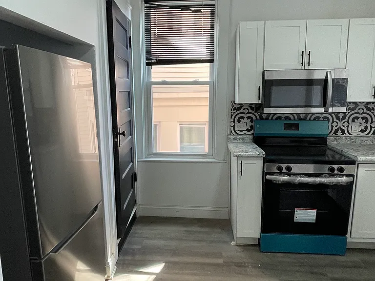119 Margaret St — Photo 3