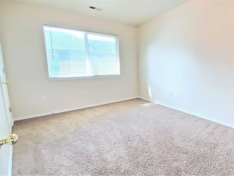617 Saratoga Dr #104 — Photo 11
