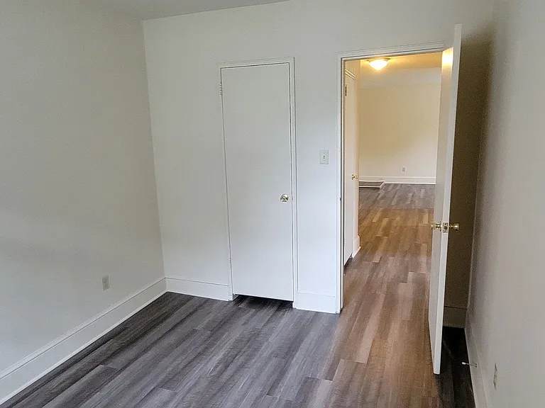 Lee Albemarle Apartments — Photo 38