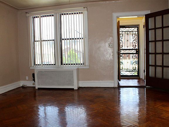 3rd image of 1844 E 51st St