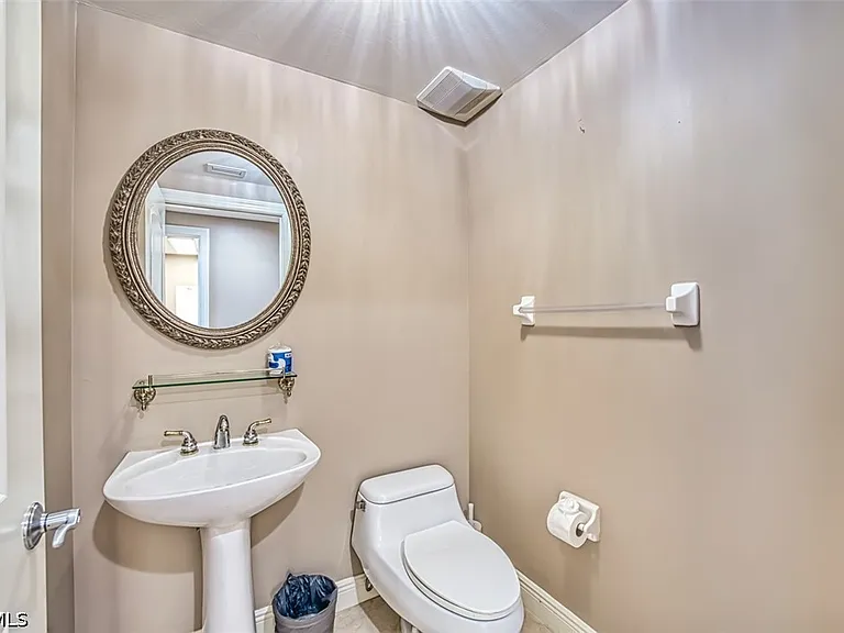 2090 W 1st St #G1607 — Photo 42