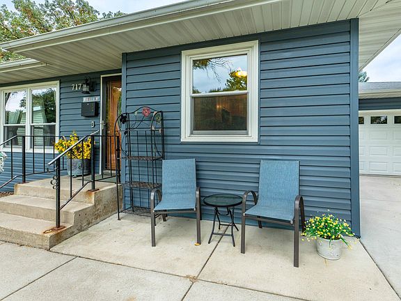 5th image of 717 W Beech Ave