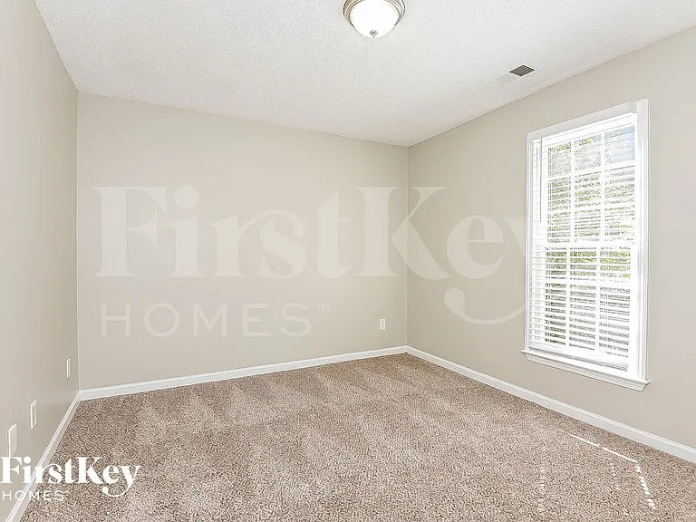 2606 Loring Rd NW — Photo 12