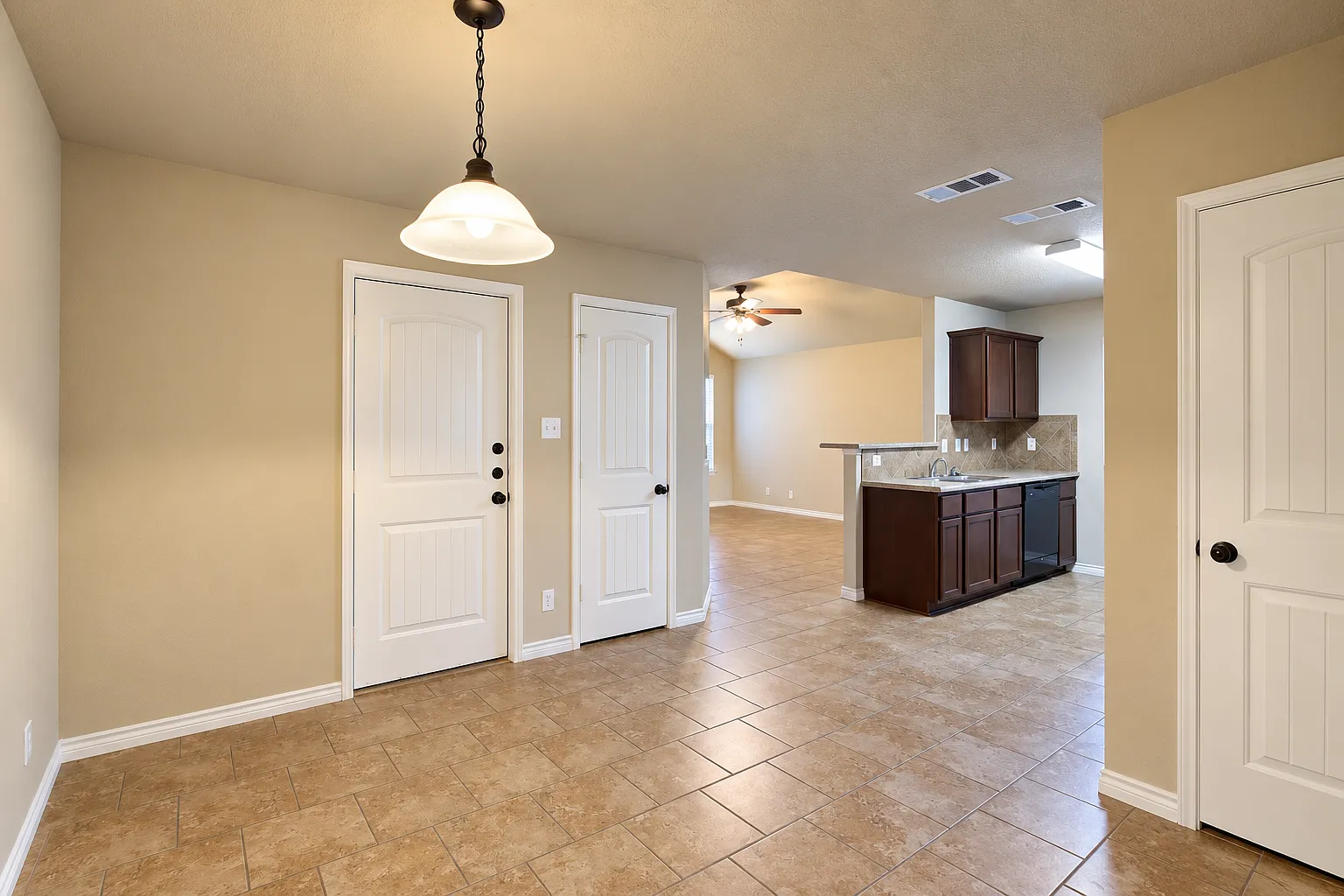 620 Paseo Del Plata, Temple — Photo 4