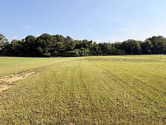 2nd image of 1067 Tucker School Rd