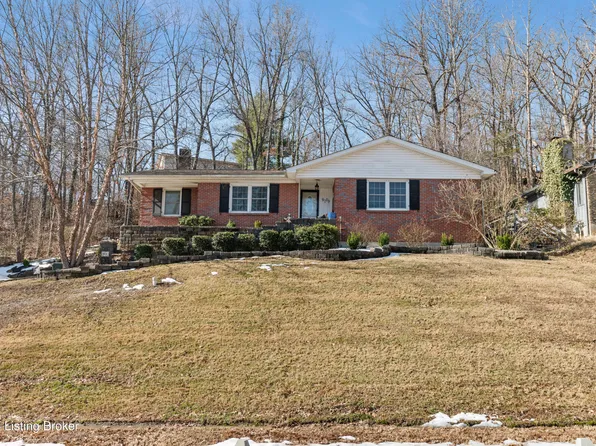 9108 Royal Oak Dr, Louisville, KY 40272