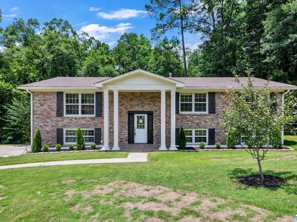 2836 Vestavia Forest Pl, Vestavia Hills, AL 35216
