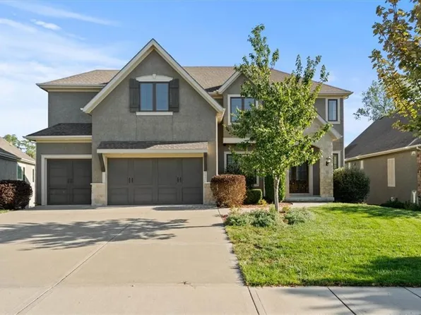 9122 W 178th Ter, Overland Park, KS 66013