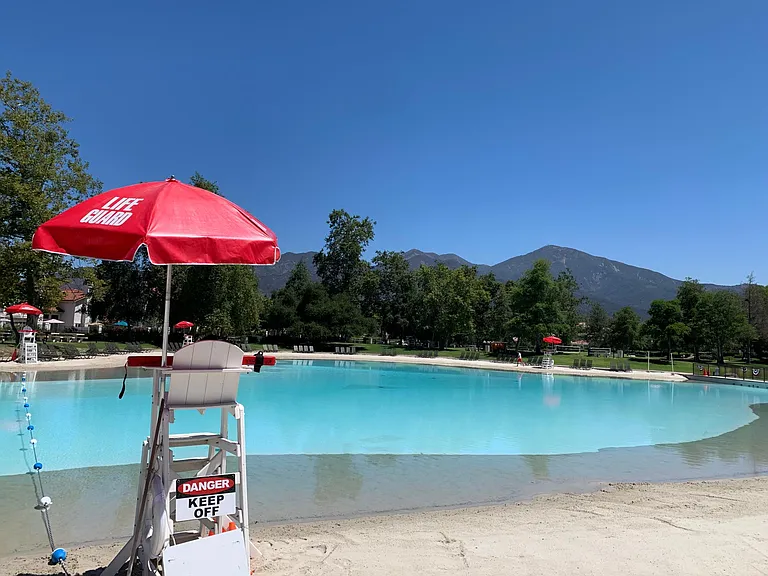 HOA Lago Santa Margarita Beach Club with complementary WiFi and BBQ.