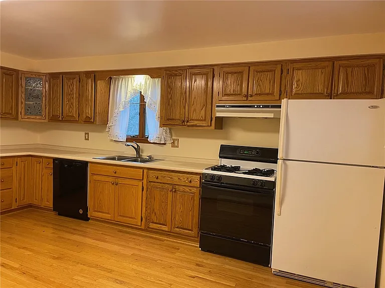 6121 Old William Penn Hwy — Photo 4