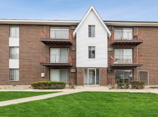 Crestline Villas Apartments, Alsip, IL 60803