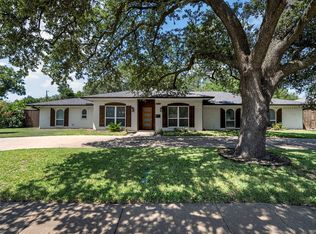 3115 Walnut Hill Ln, Dallas, TX 75229
