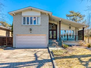 5 Foursome Cres, Toronto, ON M2P 1W1