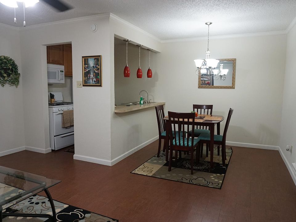 2nd image of 4727 W Alabama St Unit 108