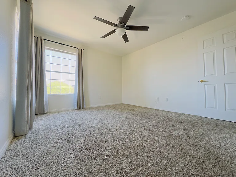 231 W Horizon Ridge Pkwy #927 — Photo 25